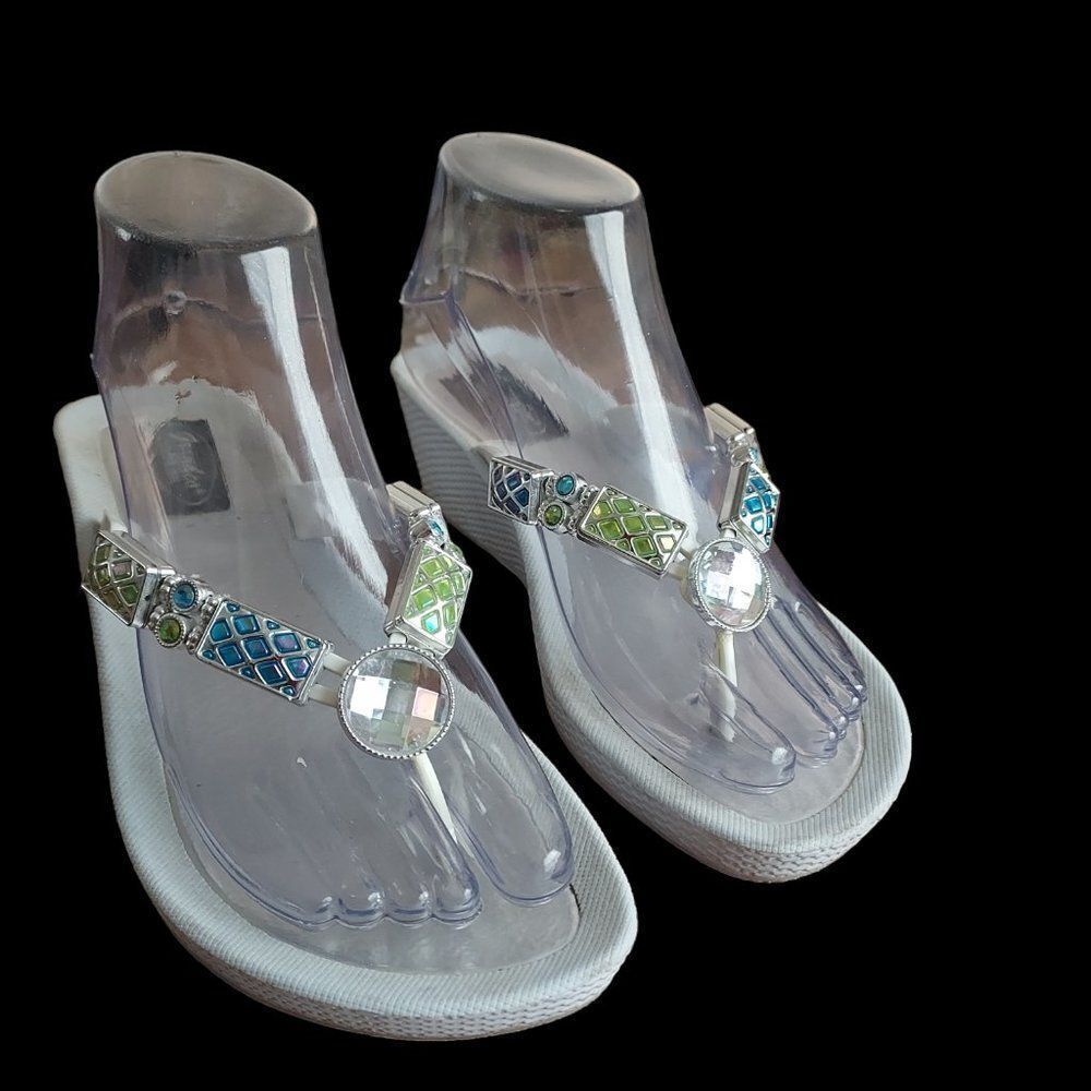 Grandco sandals EX COND   size 8   Silver and white